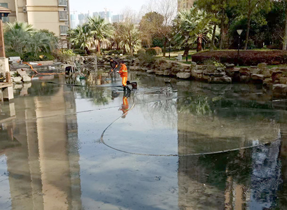 横峰景观池淤泥清理